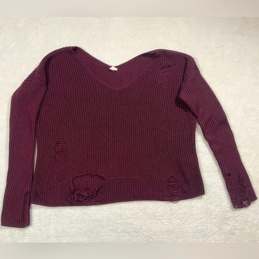 Garage Distressed Knit Sweater – Size Medium – Frayed